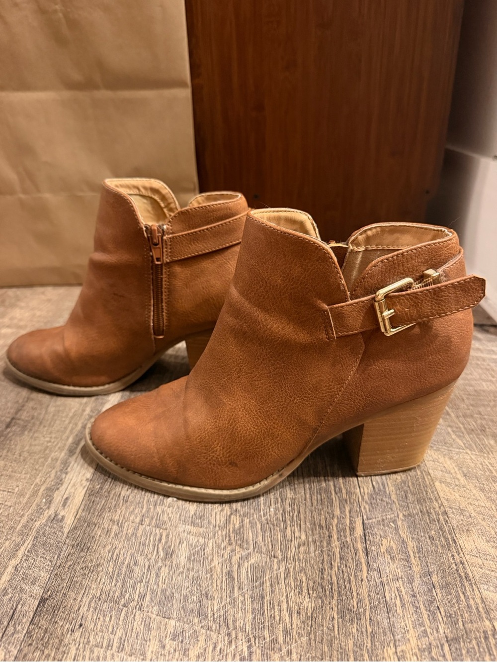 Express Tan Cognac Buckle Ankle Booties Women’s Size 9
